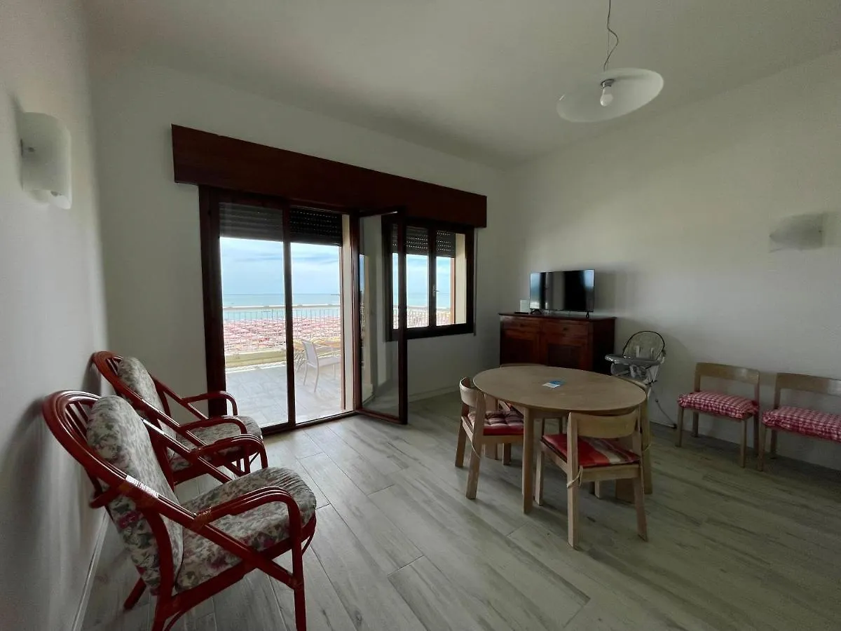 Seafront Lovely Penthouse Flat With Pool Lido di Jesolo