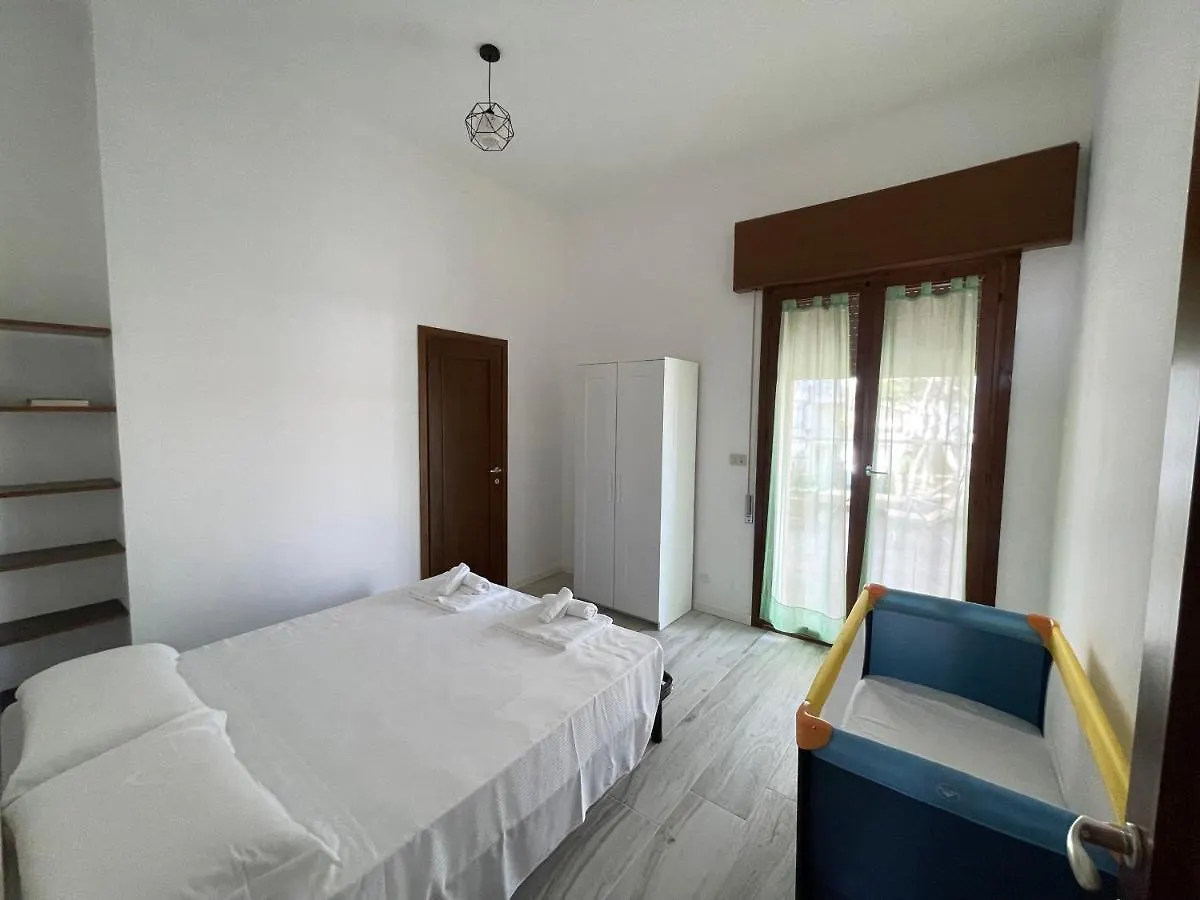 Seafront Lovely Penthouse Flat With Pool Лидо-ди-Езоло